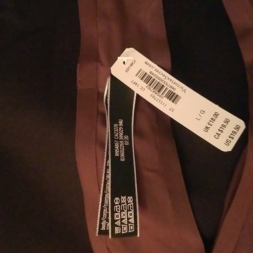 ❤ ❤NWT Victoria’s Secret Sexy Illusions Thong Size - L - Picture 3 of 3